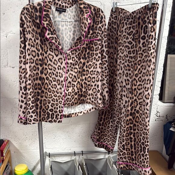Generation Love Brown and Pink Leopard PJ Set - Size Medium - Never Worn - Picture 1 of 4